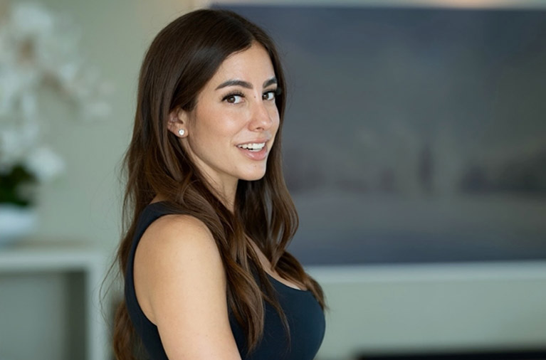 How old is Arynne Wexler?