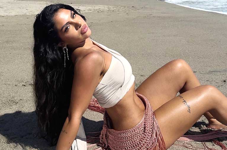 How old is Huda Mustafa?