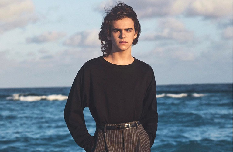 How tall is Jack Dylan Grazer?