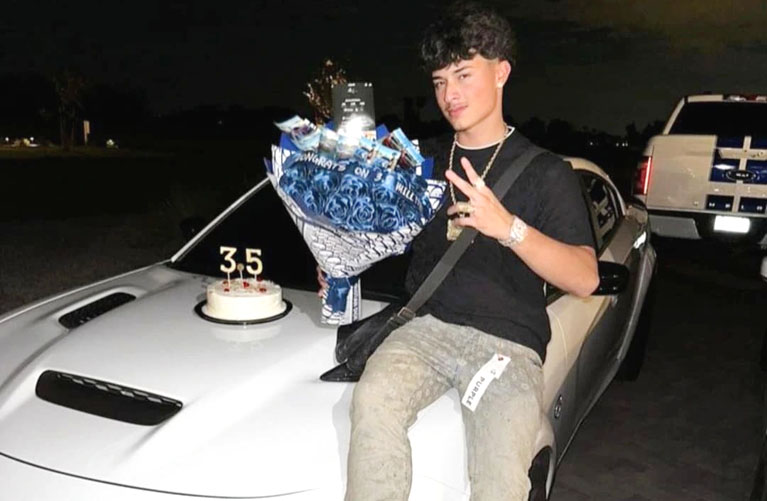 How old is Alex Chino?